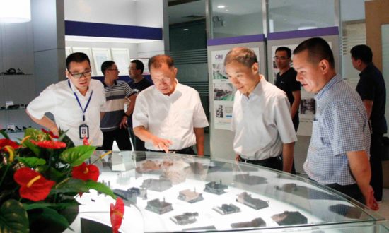 温州市副市长殷志军莅临1xbet考察指导